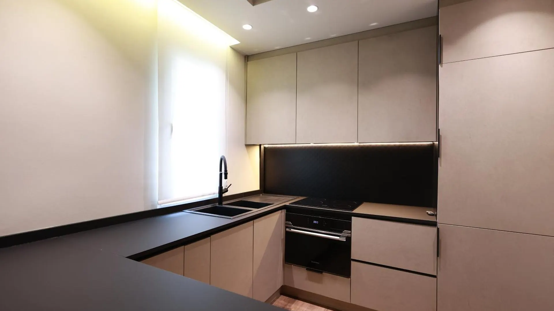 Luxury Apartment-Tirana 0*, Tirana Albania